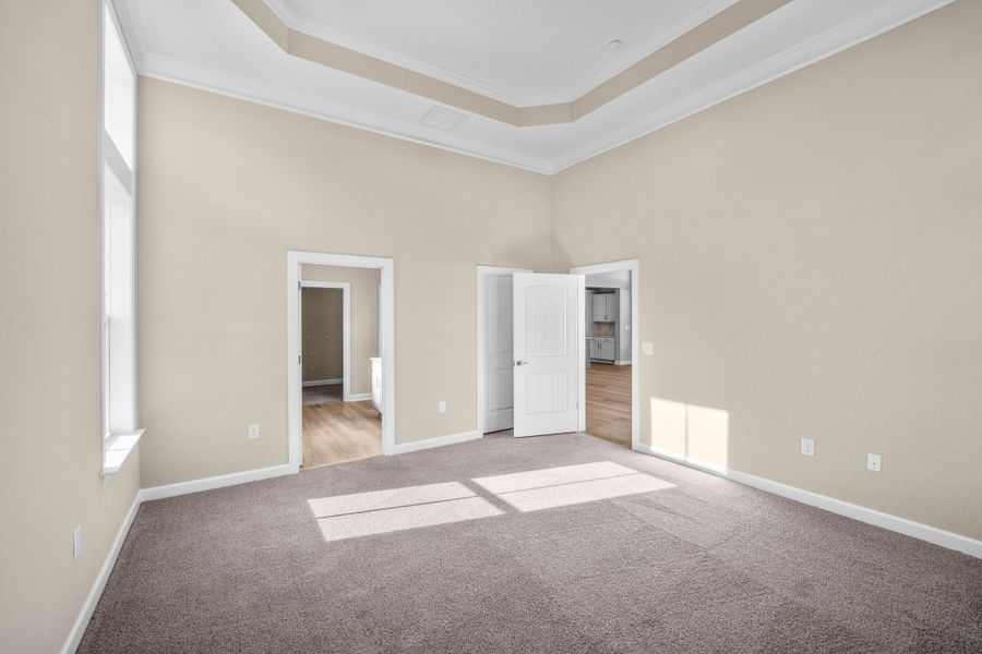 Spacious, unfurnished interior of a new home in Waterbridge, Myrtle Beach (Image 12).