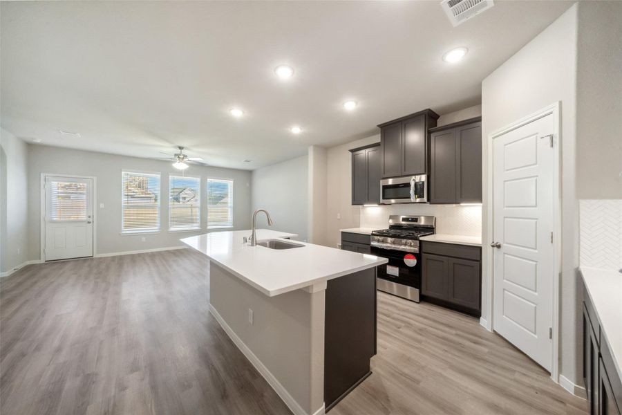 Furnished interior view inside a new home in Lago Mar, Texas City (Image 10). Furnished interior view inside a new home in Lago Mar, Texas City (Image 10).