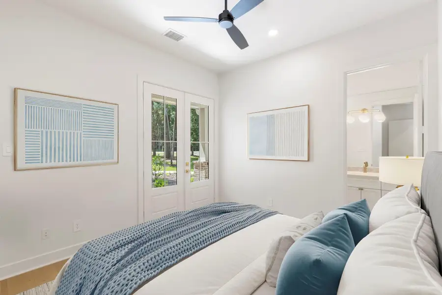 Second bedroom downstairs with private entrance and ensuite bath. Second bedroom downstairs with private entrance and ensuite bath.