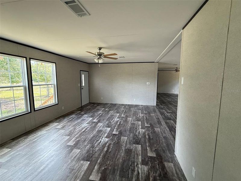 Spacious, unfurnished interior of a new home in , Okeechobee (Image 27).