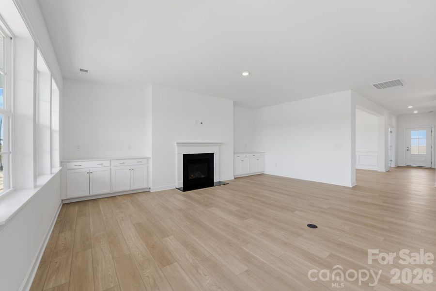 Spacious, unfurnished interior of a new home in Roselyn, Lancaster (Image 24). Spacious, unfurnished interior of a new home in Roselyn, Lancaster (Image 24).
