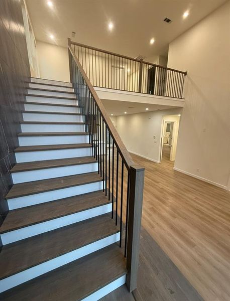 Spacious, unfurnished interior of a new home in , Dallas (Image 8).