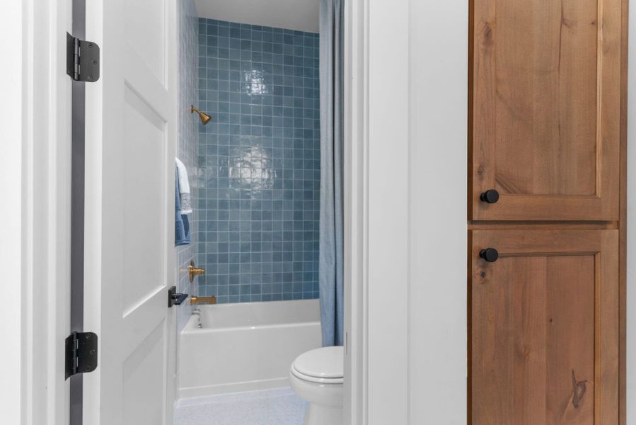 Close-up of interior finishes inside a home in Belle Oaks, Bulverde (Image 21).