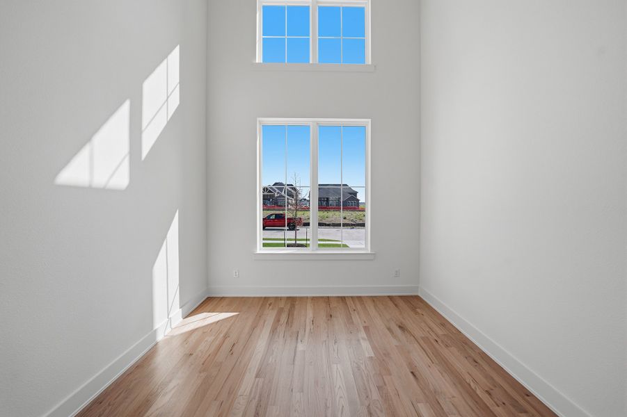 Spacious, unfurnished interior of a new home in Park Place - 80' Lots, Prosper (Image 41).