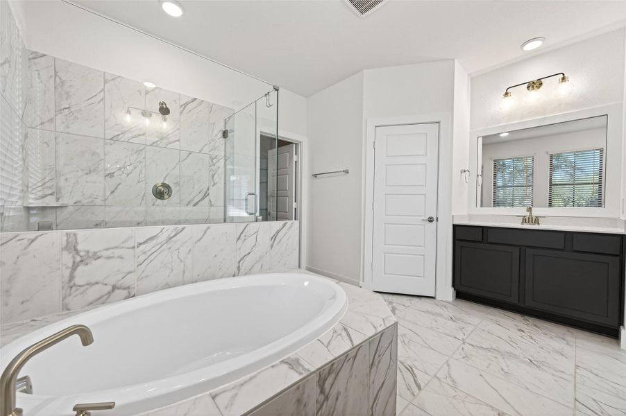 Furnished interior view inside a new home in Sorella, Tomball (Image 29).