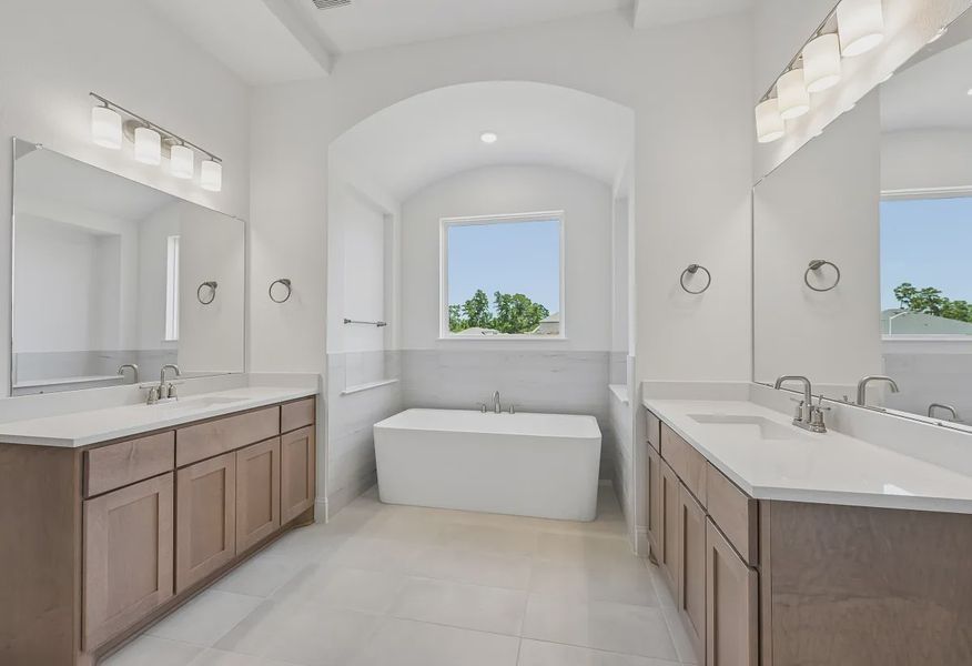 Homesite 7710 Primary Bath - 16 of 26