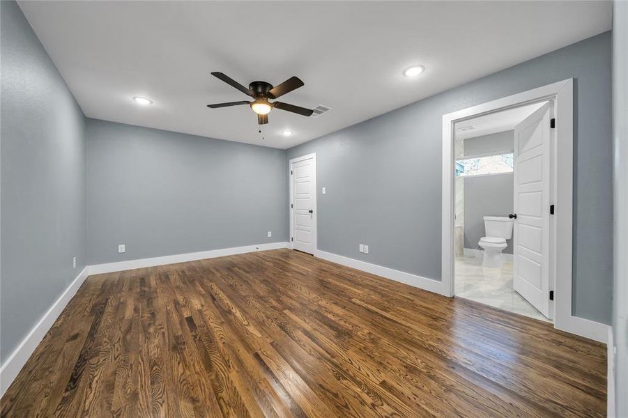 Spacious, unfurnished interior of a new home in , Kemp (Image 14).