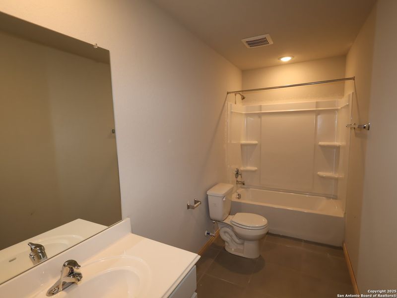 Furnished interior view inside a new home in Paloma Park, Converse (Image 19). Furnished interior view inside a new home in Paloma Park, Converse (Image 19).