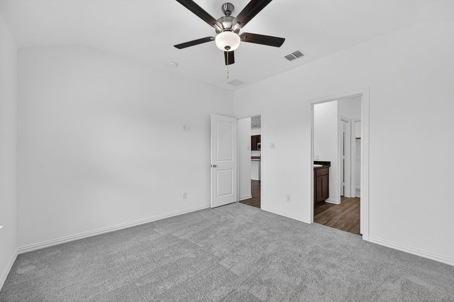 Spacious, unfurnished interior of a new home in River Ridge, Crandall (Image 20). Spacious, unfurnished interior of a new home in River Ridge, Crandall (Image 20).