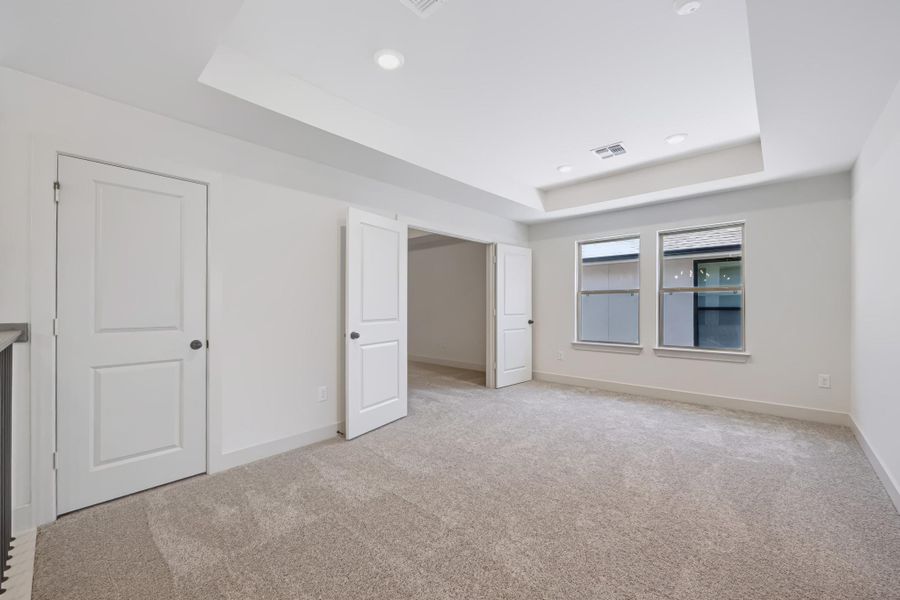 Spacious, unfurnished interior of a new home in Provence, Austin (Image 22).