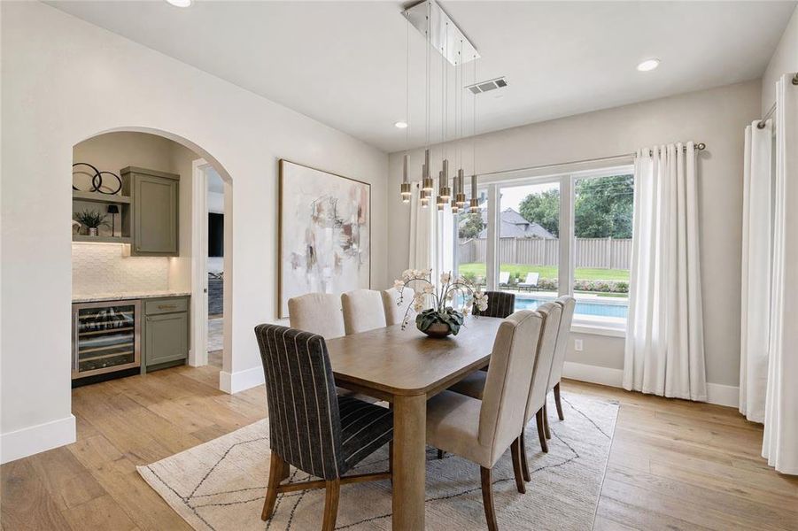 Furnished interior view inside a new home in , Colleyville (Image 30).
