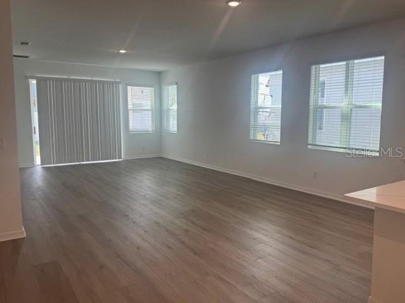 Spacious, unfurnished interior of a new home in Brack Ranch, St. Cloud (Image 6).