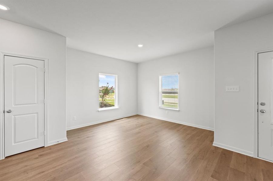 Spacious, unfurnished interior of a new home in Big Sky Estates, Ponder (Image 6). Spacious, unfurnished interior of a new home in Big Sky Estates, Ponder (Image 6).
