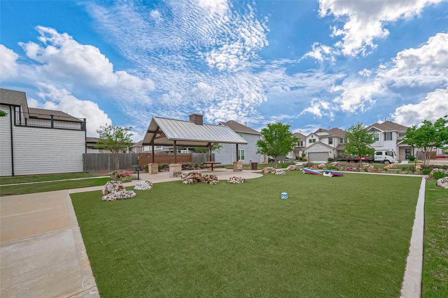 Community amenities in , Houston (Image 31).