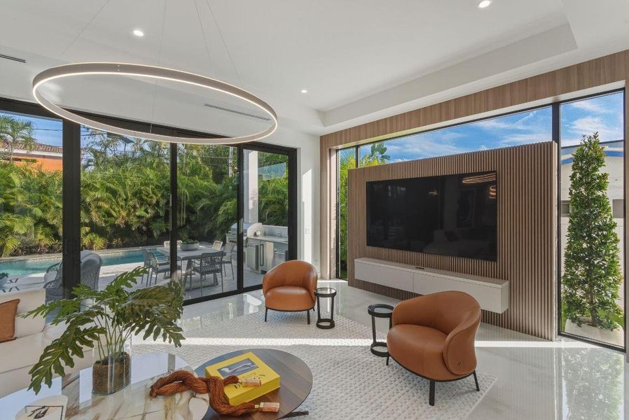 1050 NE 3rd Ave Boca Raton FL 76