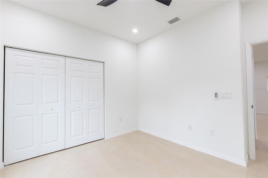 Spacious, unfurnished interior of a new home in , Sebring (Image 71).