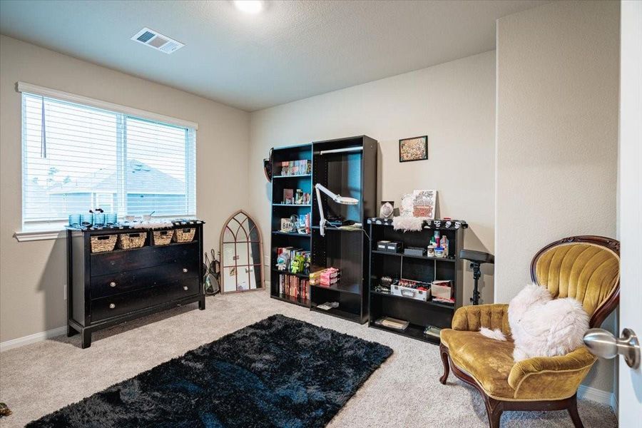 Furnished interior view inside a new home in River's Edge, Conroe (Image 11). Furnished interior view inside a new home in River's Edge, Conroe (Image 11).