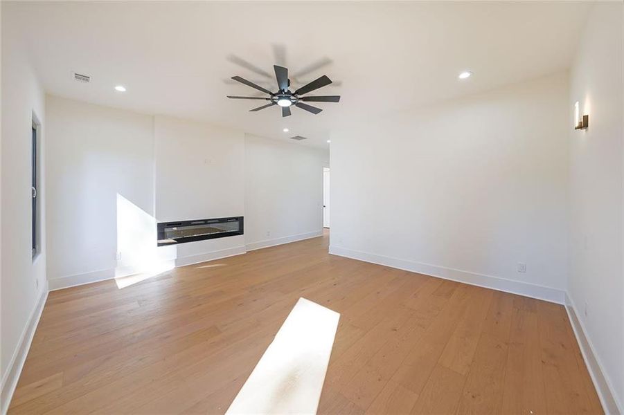 Spacious, unfurnished interior of a new home in , Auburn (Image 43). Spacious, unfurnished interior of a new home in , Auburn (Image 43).