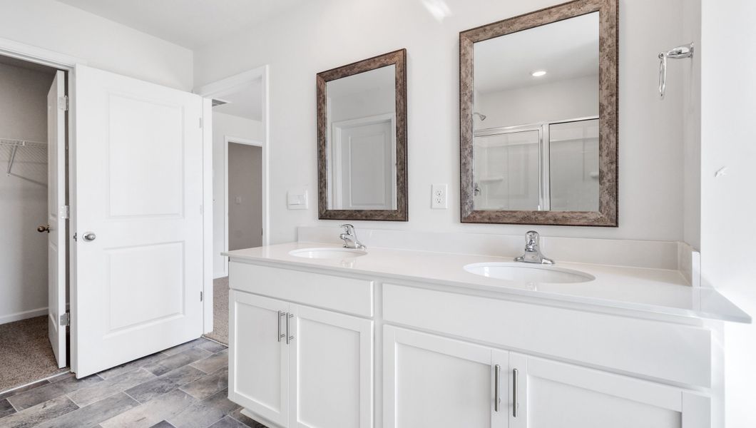 Furnished interior view inside a new home in Sage Grove, Lyman (Image 14).