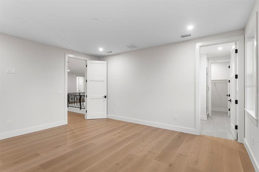 Spacious, unfurnished interior of a new home in , Tampa (Image 68). Spacious, unfurnished interior of a new home in , Tampa (Image 68).