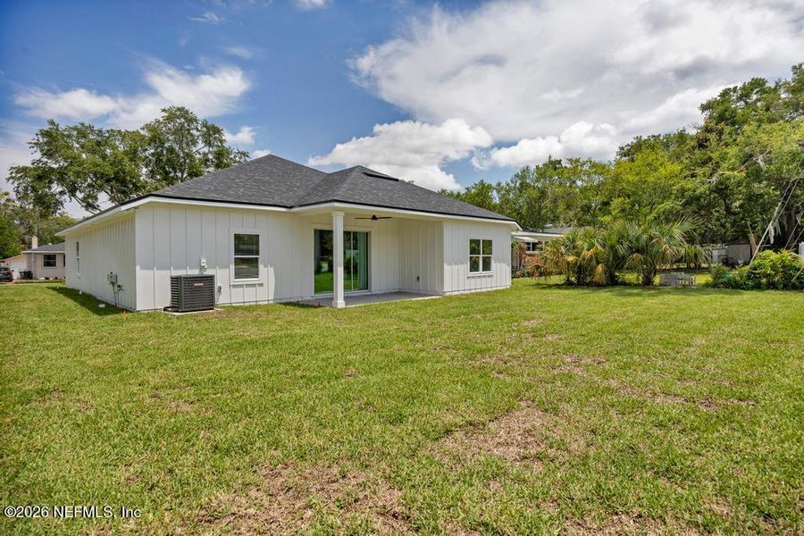 Exterior details and patio area of a home in , Jacksonville (Image 4).