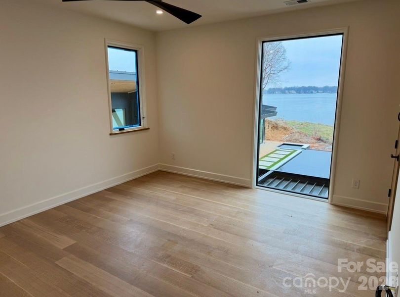 Bedroom 5 w/Ensuite bathroom