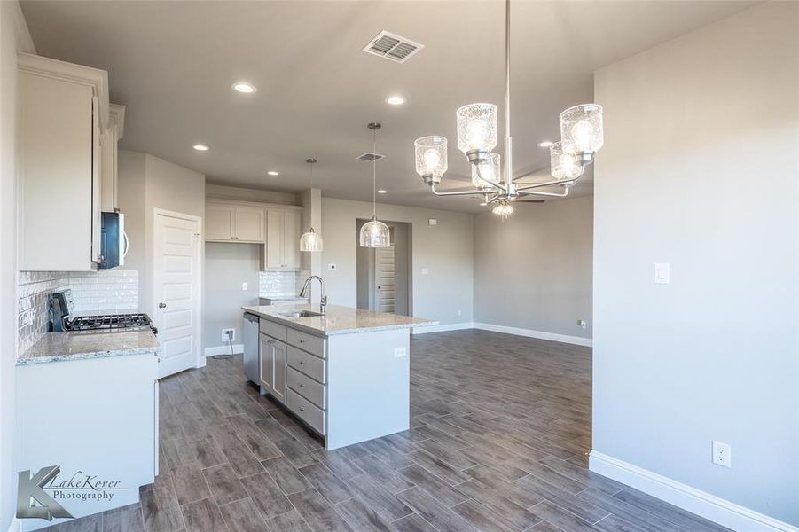 Furnished interior view inside a new home in , Abilene (Image 8).