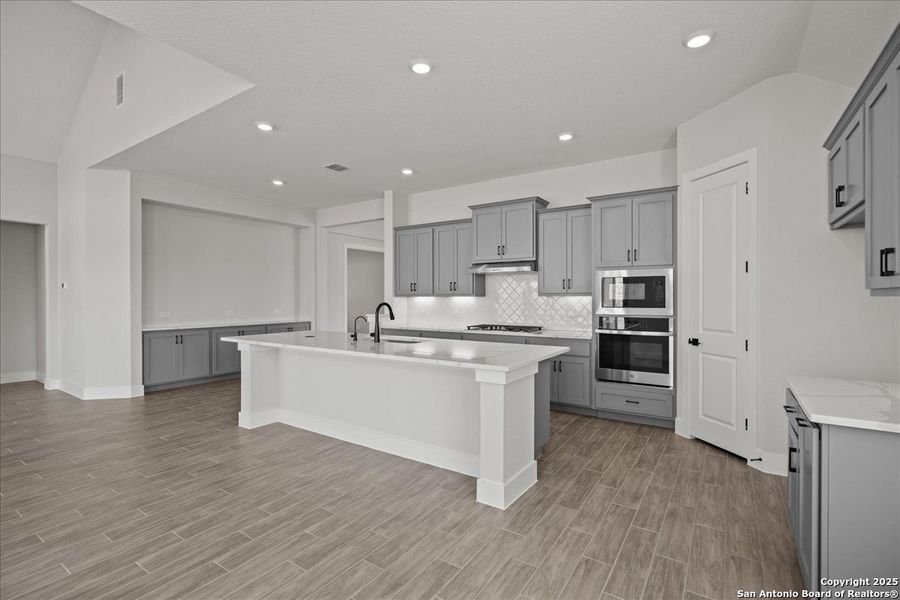 Furnished interior view inside a new home in Meyer Ranch, New Braunfels (Image 10). Furnished interior view inside a new home in Meyer Ranch, New Braunfels (Image 10).