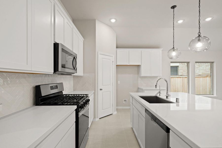 Furnished interior view inside a new home in Escondido 45', Magnolia (Image 2). Furnished interior view inside a new home in Escondido 45', Magnolia (Image 2).