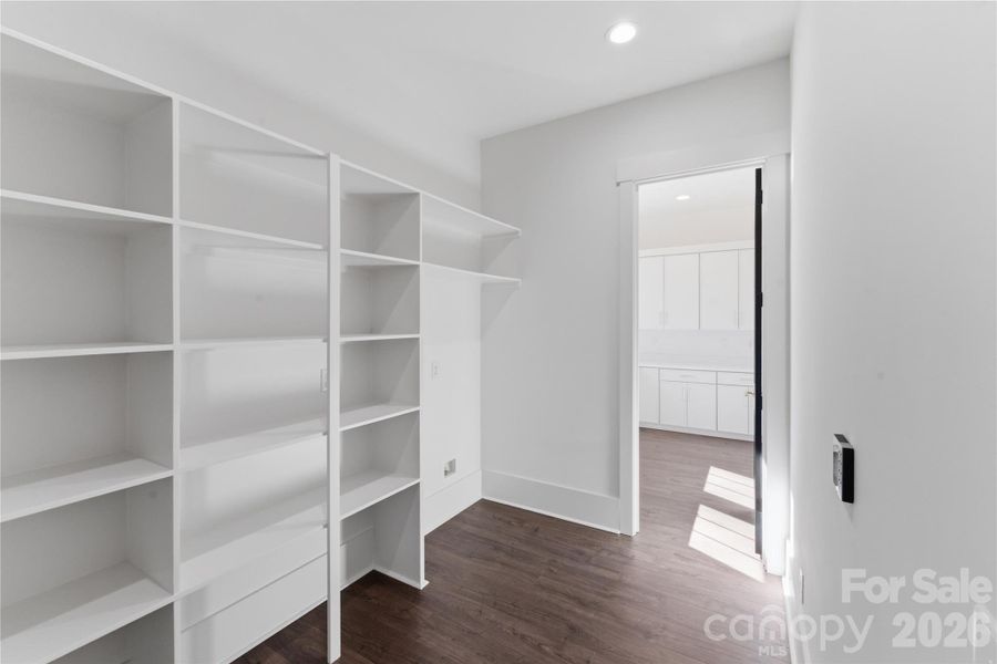 Pantry/Scullery Pantry/Scullery