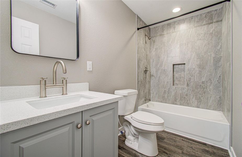 Furnished interior view inside a new home in , Cleveland (Image 6).