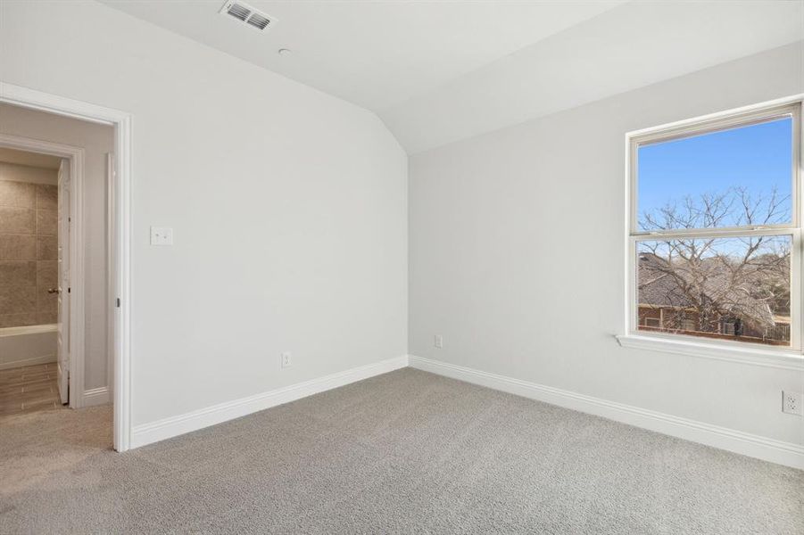 Spacious, unfurnished interior of a new home in , Watauga (Image 11).