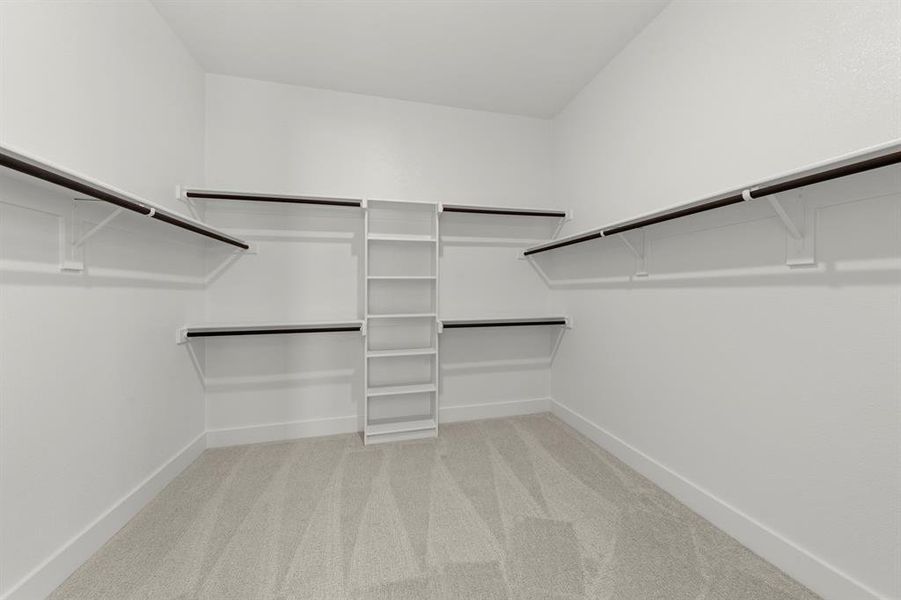 19_20. 4313 Bellview - Closet 19_20. 4313 Bellview - Closet