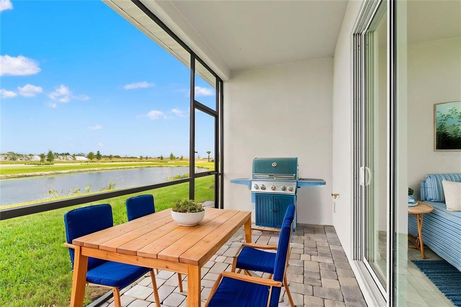 Exterior details and patio area of a home in , Bradenton (Image 3).