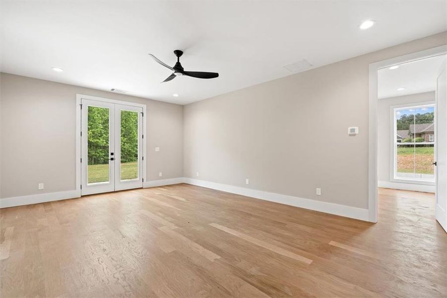 Spacious, unfurnished interior of a new home in , Bremen (Image 50).