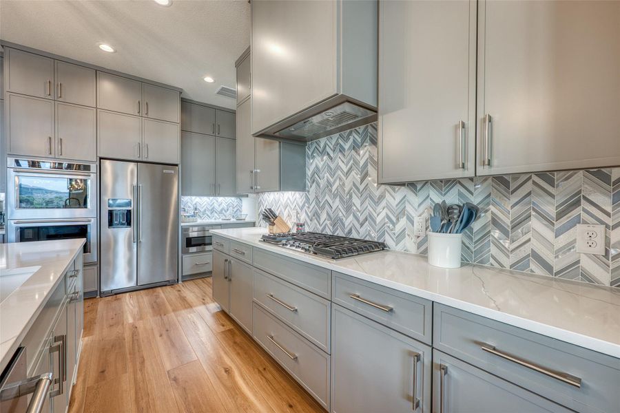 Seamless cohesive flow designed for effortless entertaining.