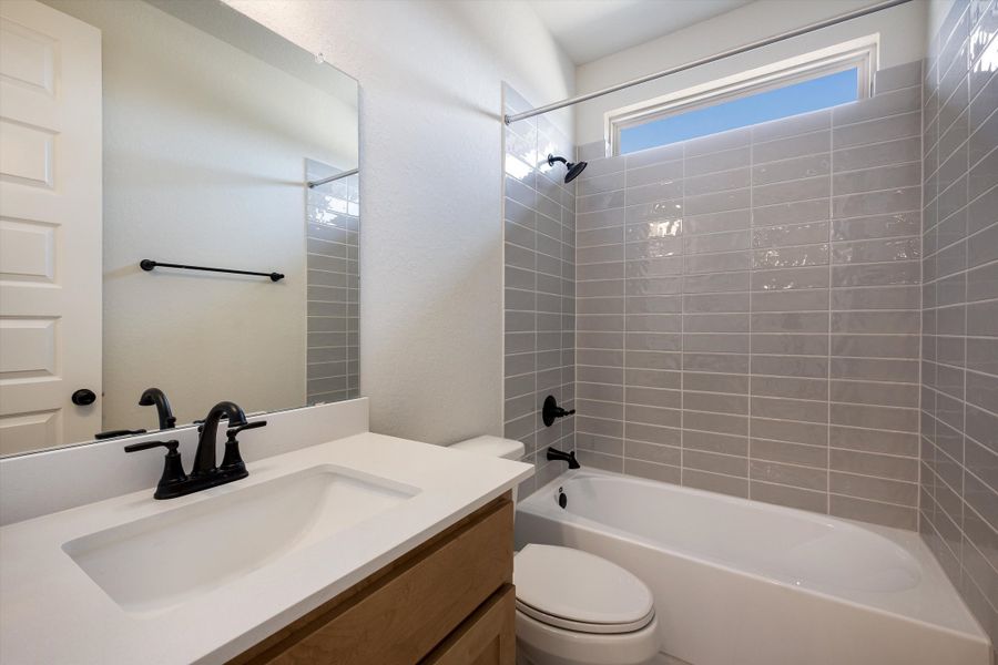 Furnished interior view inside a new home in Esperanza, Boerne (Image 10).