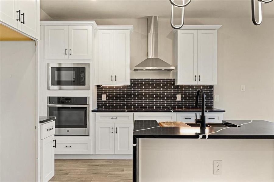 Furnished interior view inside a new home in , Granbury (Image 4). Furnished interior view inside a new home in , Granbury (Image 4).