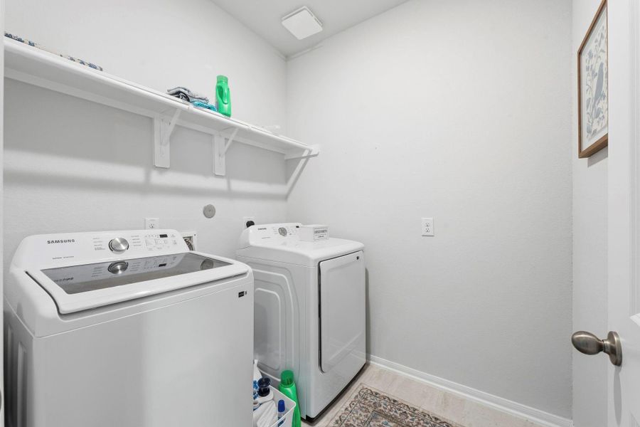 A spacious utility room designed to keep everyday living organized, efficient, and stress-free. A spacious utility room designed to keep everyday living organized, efficient, and stress-free.
