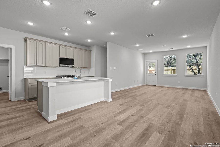 Image 28 of a home in Senna.