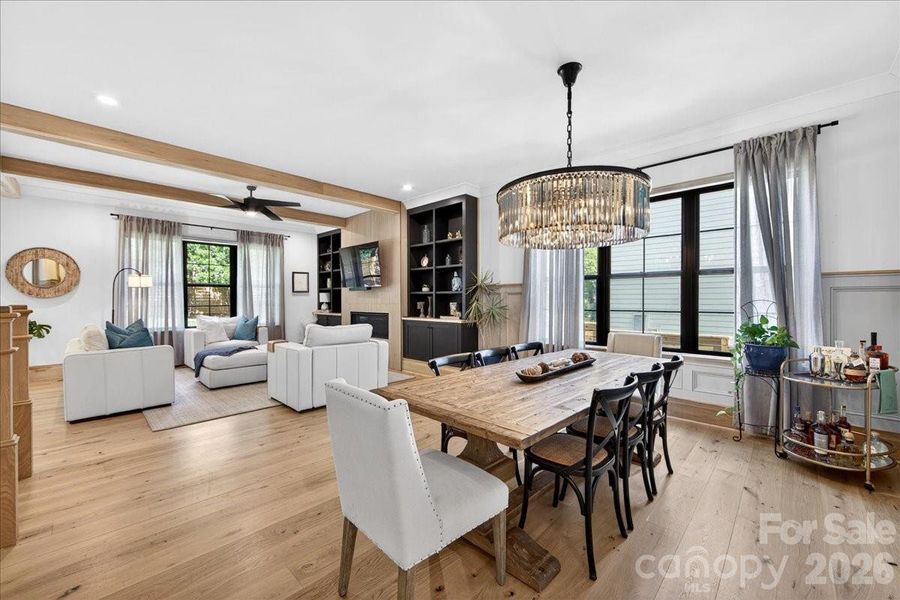Dining & Family Rooms Dining & Family Rooms