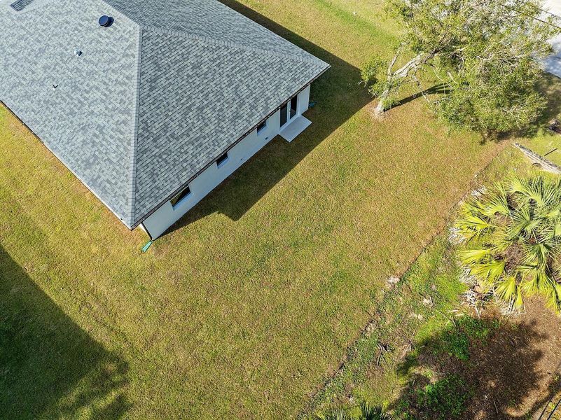Exterior details and patio area of a home in , Vero Beach (Image 3).