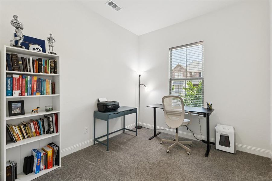 Furnished interior view inside a new home in , Rowlett (Image 20).