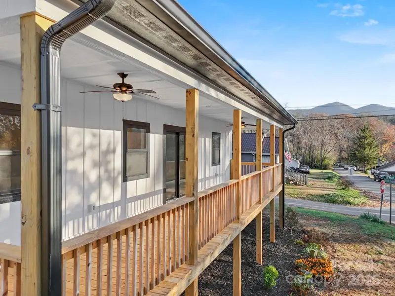 Exterior details and patio area of a home in , Bryson City (Image 1).