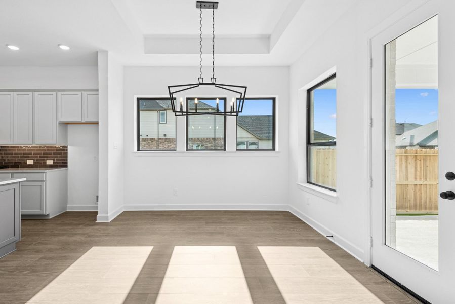 Spacious, unfurnished interior of a new home in Riceland - Enclave Row Collection, Mont Belvieu (Image 18).