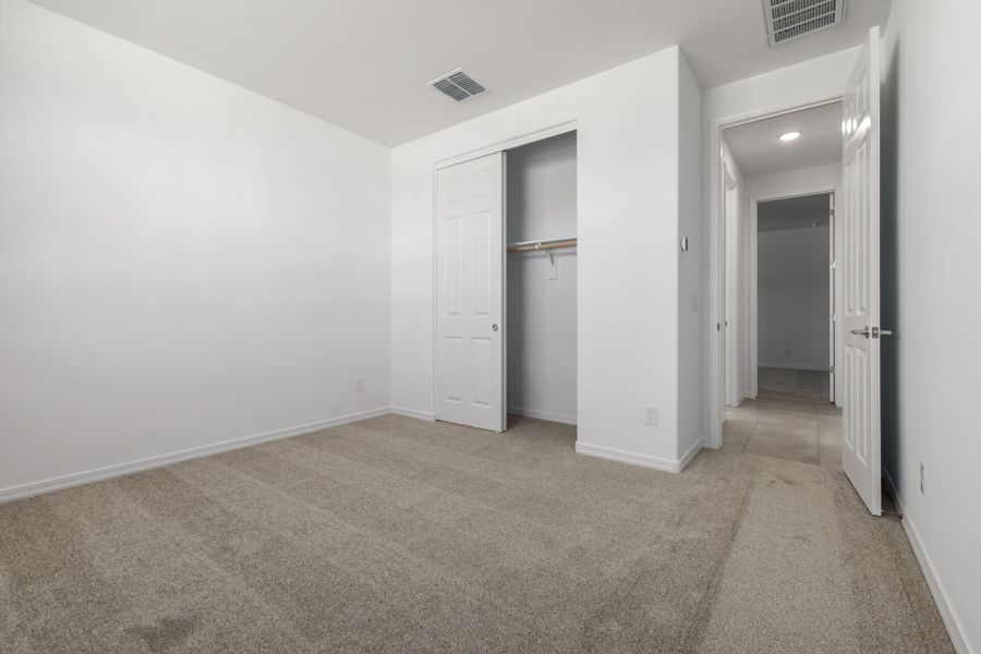 Spacious, unfurnished interior of a new home in Tierra Vistoso, Surprise (Image 11).