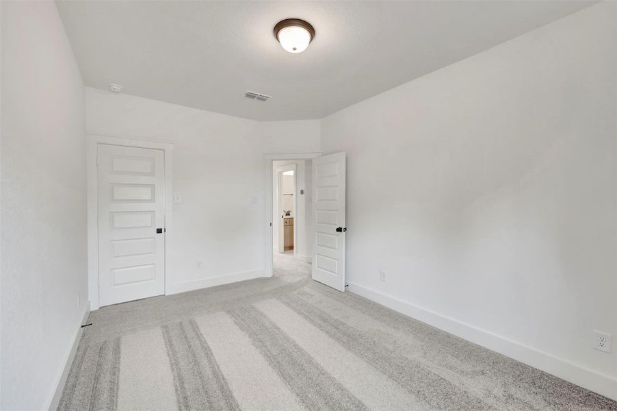 Spacious, unfurnished interior of a new home in ARTAVIA 50' Homesites, Conroe (Image 27).