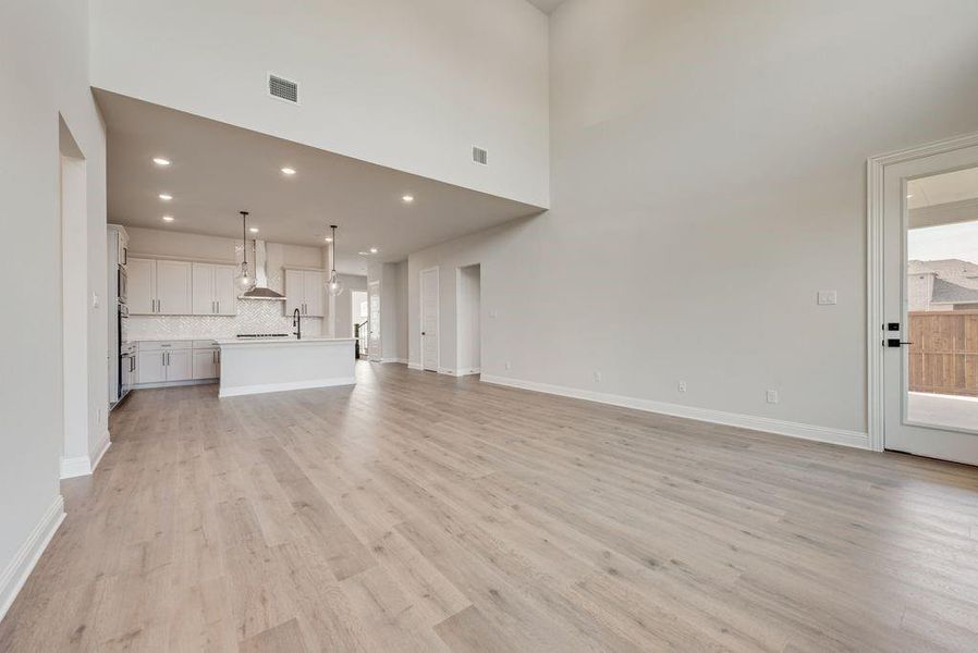 Spacious, unfurnished interior of a new home in Villages of Creekwood, Frisco (Image 29). Spacious, unfurnished interior of a new home in Villages of Creekwood, Frisco (Image 29).