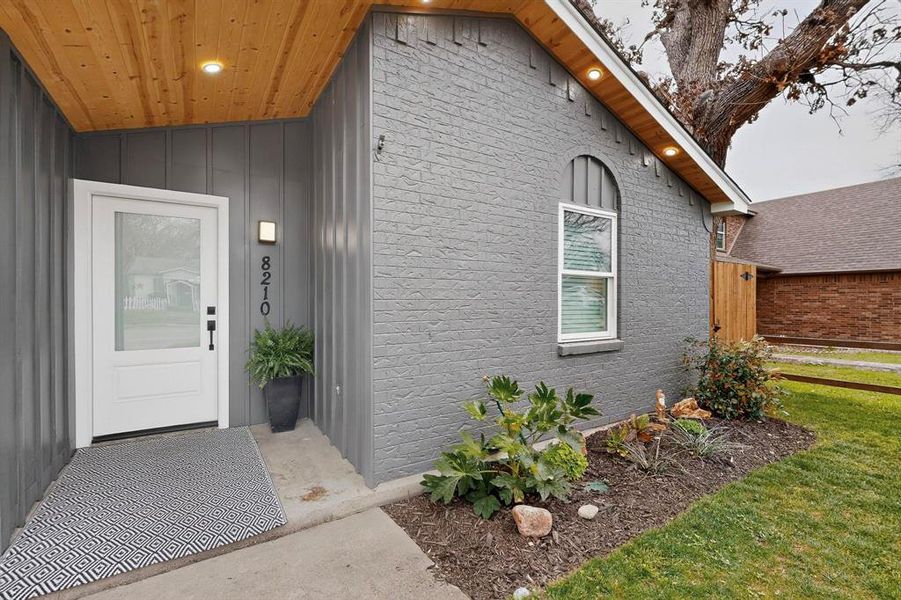 Exterior details and patio area of a home in , White Settlement (Image 29).
