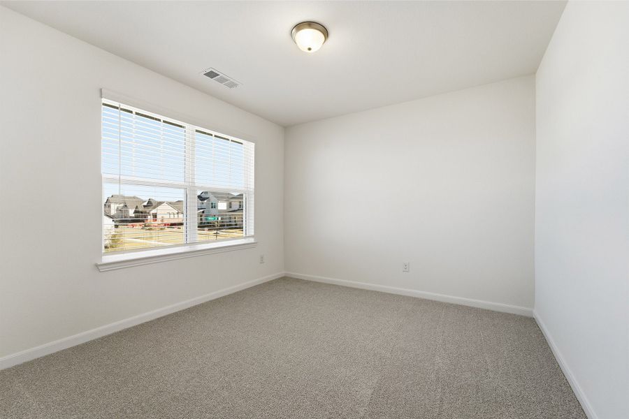 Spacious, unfurnished interior of a new home in La Terra, Celina (Image 25).